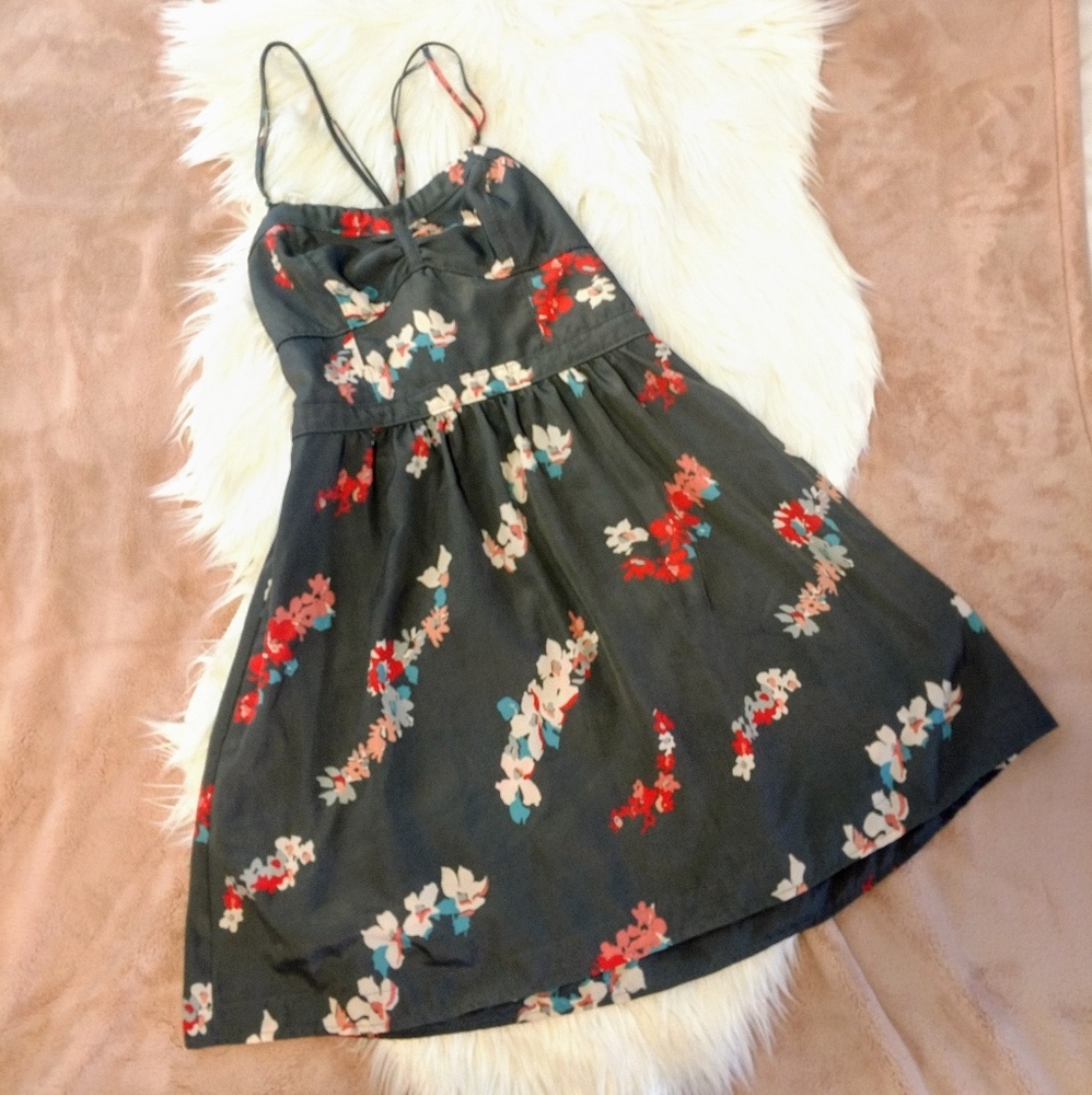 🌿 3 for $15 American Eagle floral summer dress